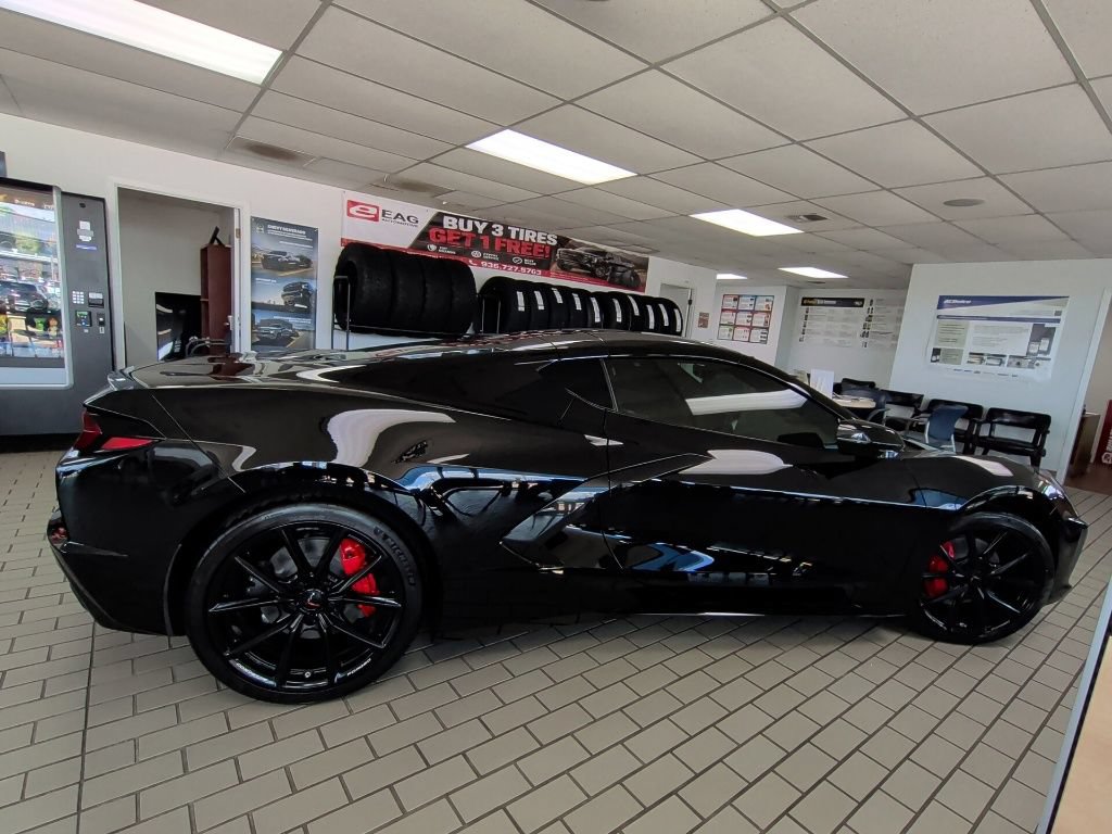 New 2027 Chevrolet Corvette Stingray Coupe w/ 1LT RWD image 9
