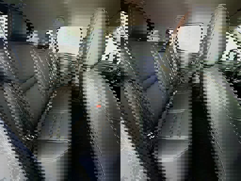 Used 2024 Nissan Rogue SL image 32