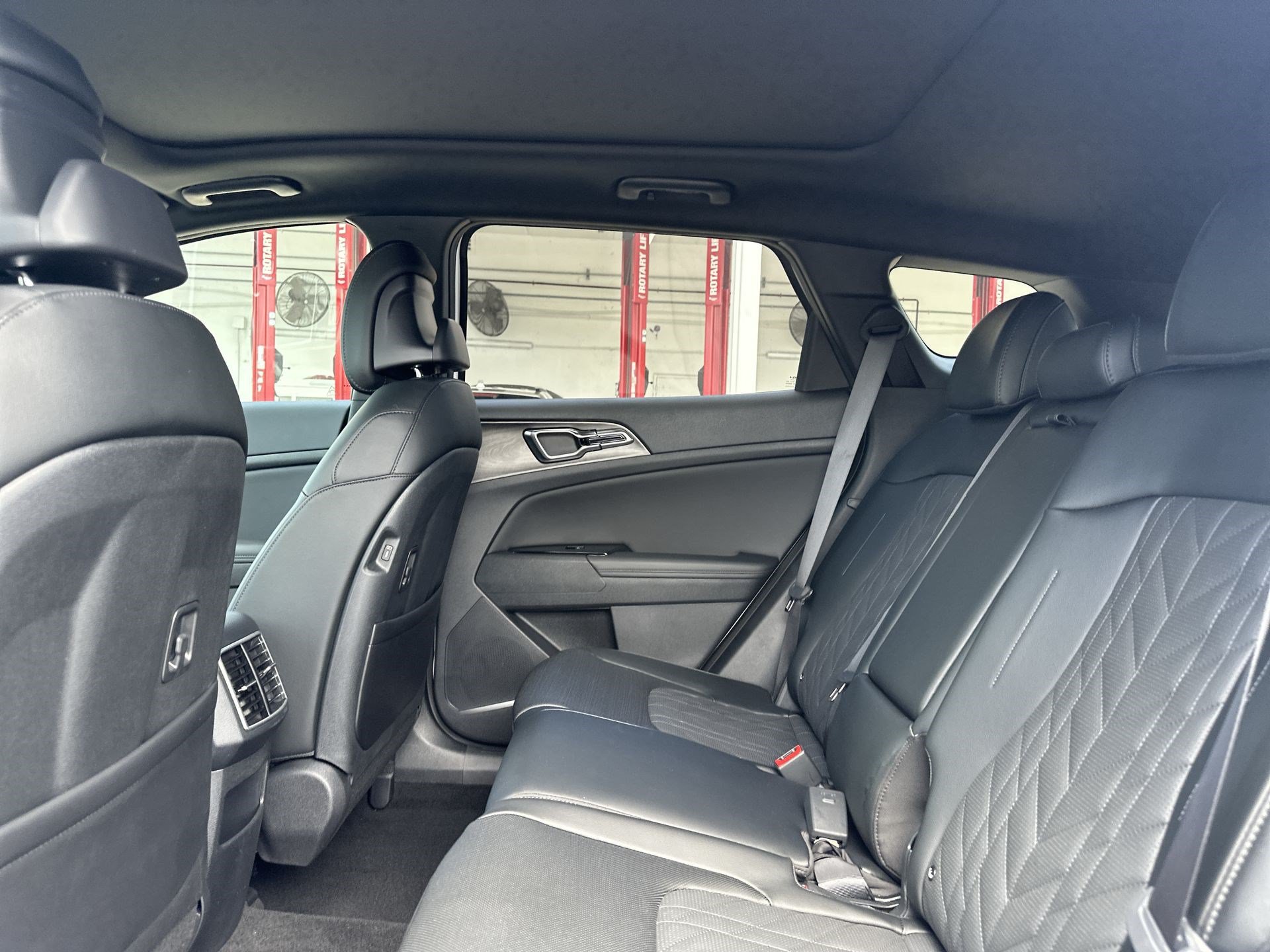 Certified 2025 Kia Sportage X-Pro Prestige AWD/4WD image 22