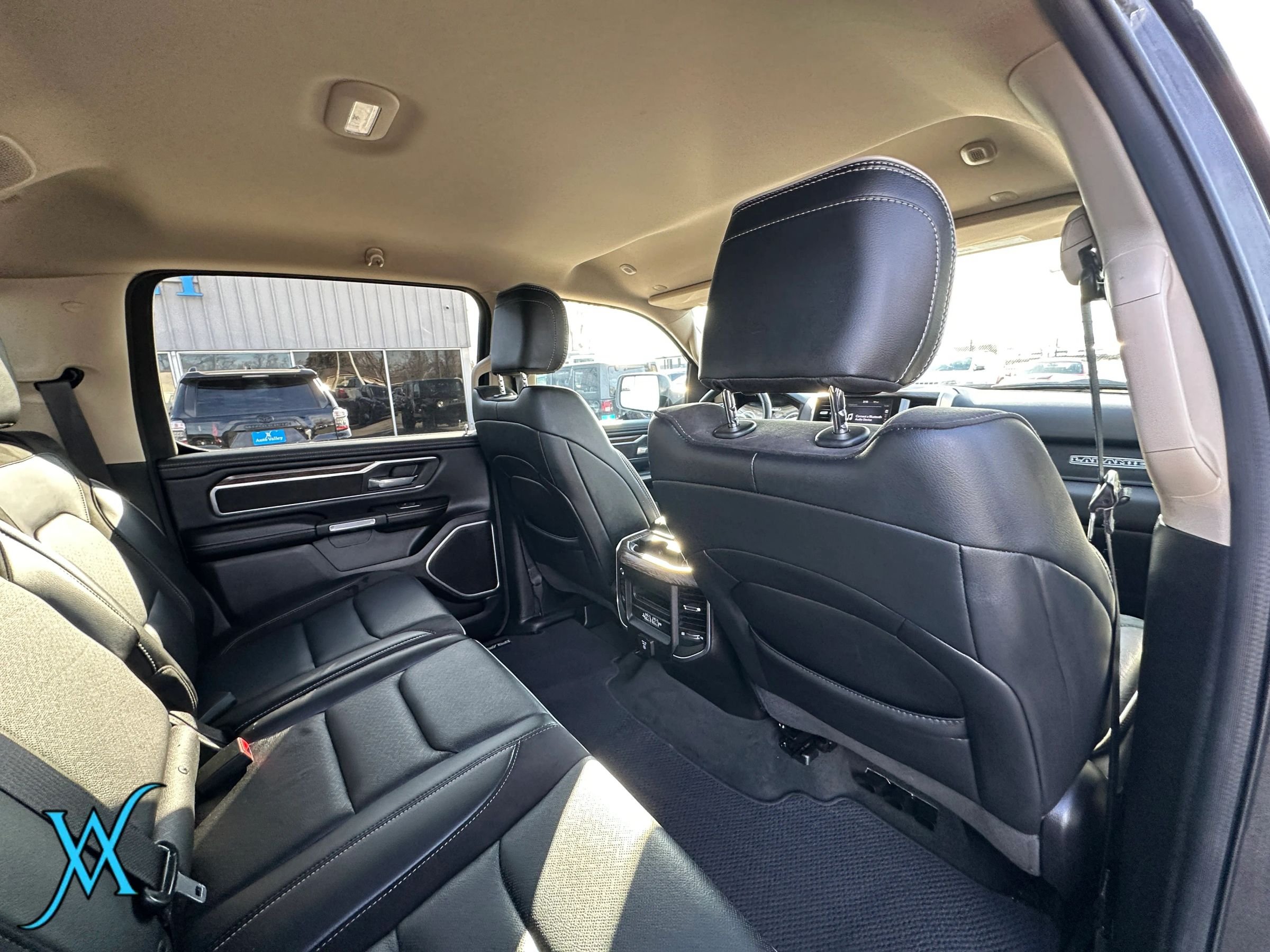 Used 2020 RAM 1500 Laramie AWD/4WD image 27