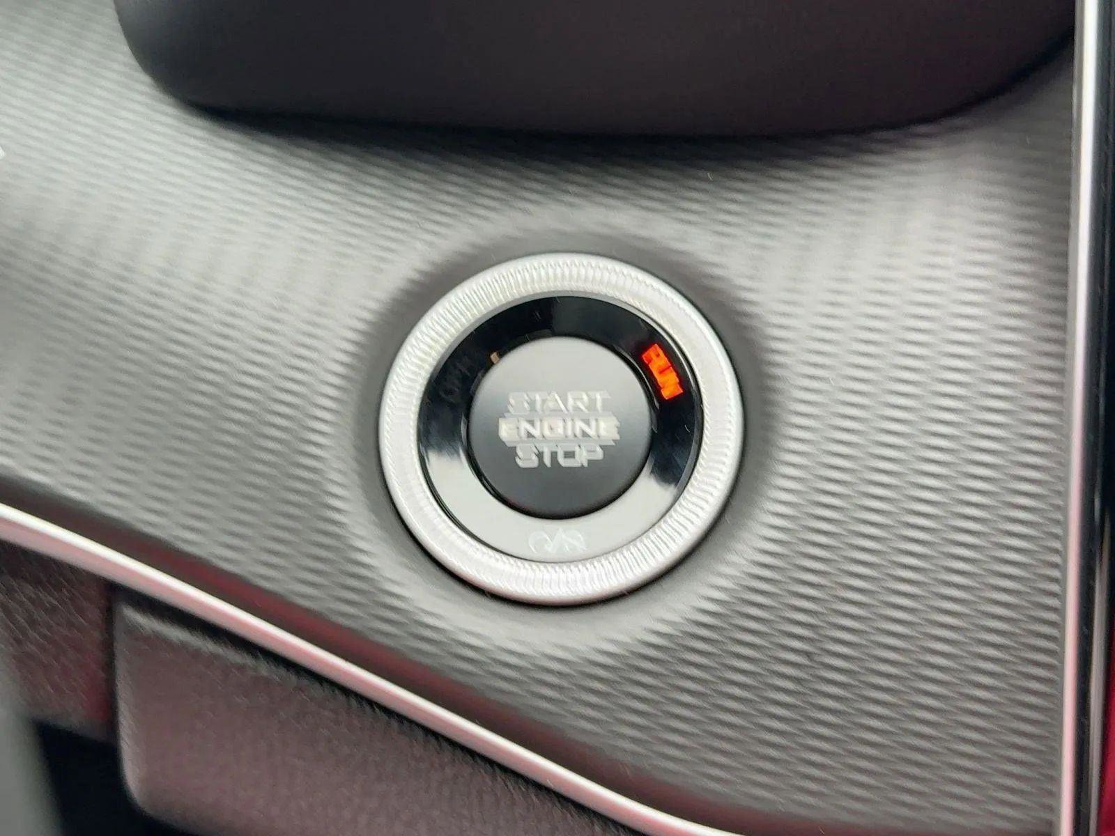 New 2025 Jeep Grand Cherokee L Laredo image 26