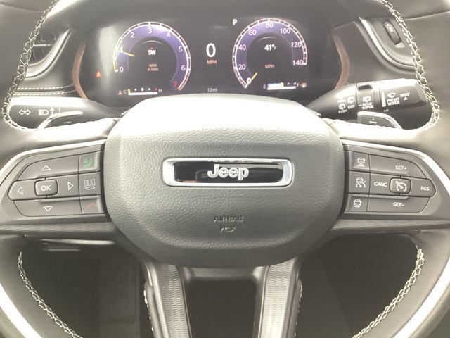 New 2025 Jeep Grand Cherokee Laredo X w/ Luxury Tech Group I image 13