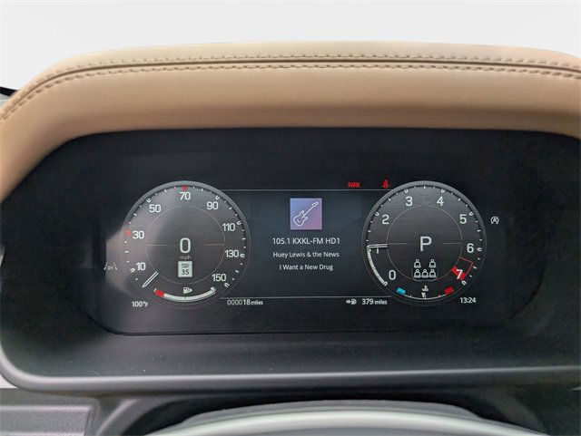 New 2025 Land Rover Defender 130 X-Dynamic SE image 10