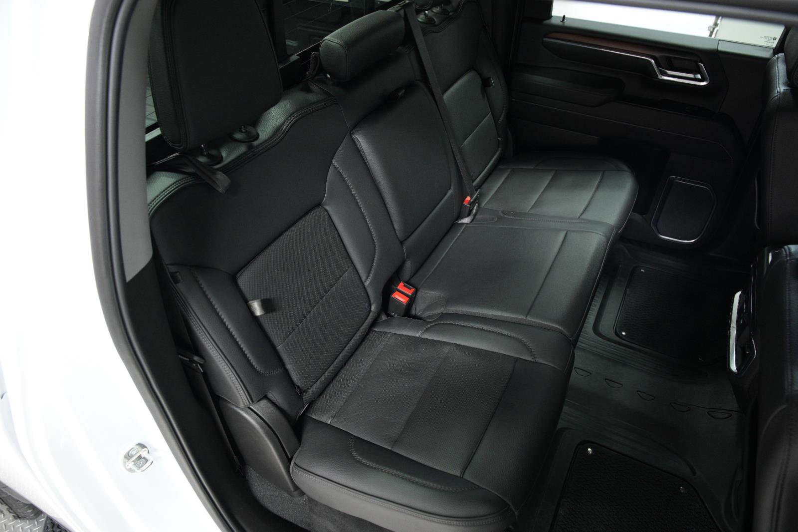 Used 2024 GMC Sierra 2500 Denali w/ Denali Reserve Package image 14