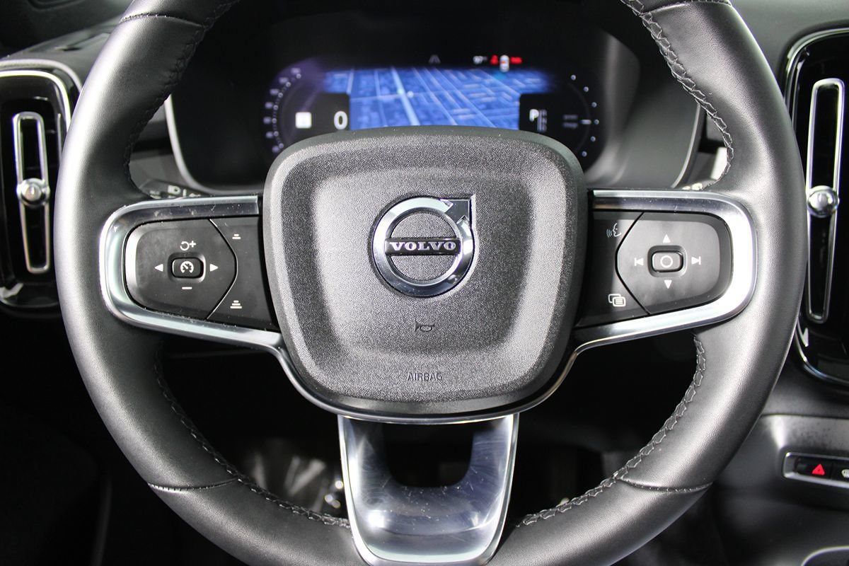 Used 2023 Volvo XC40 Recharge Plus AWD/4WD image 10