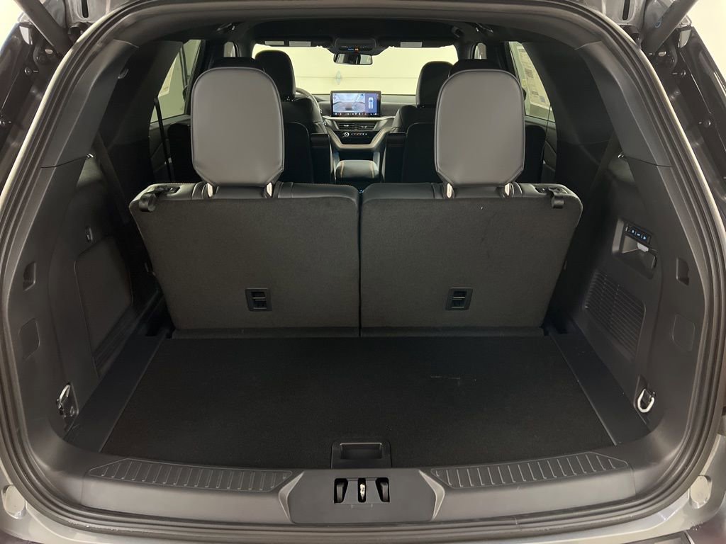 New 2026 Ford Explorer Tremor AWD/4WD image 38