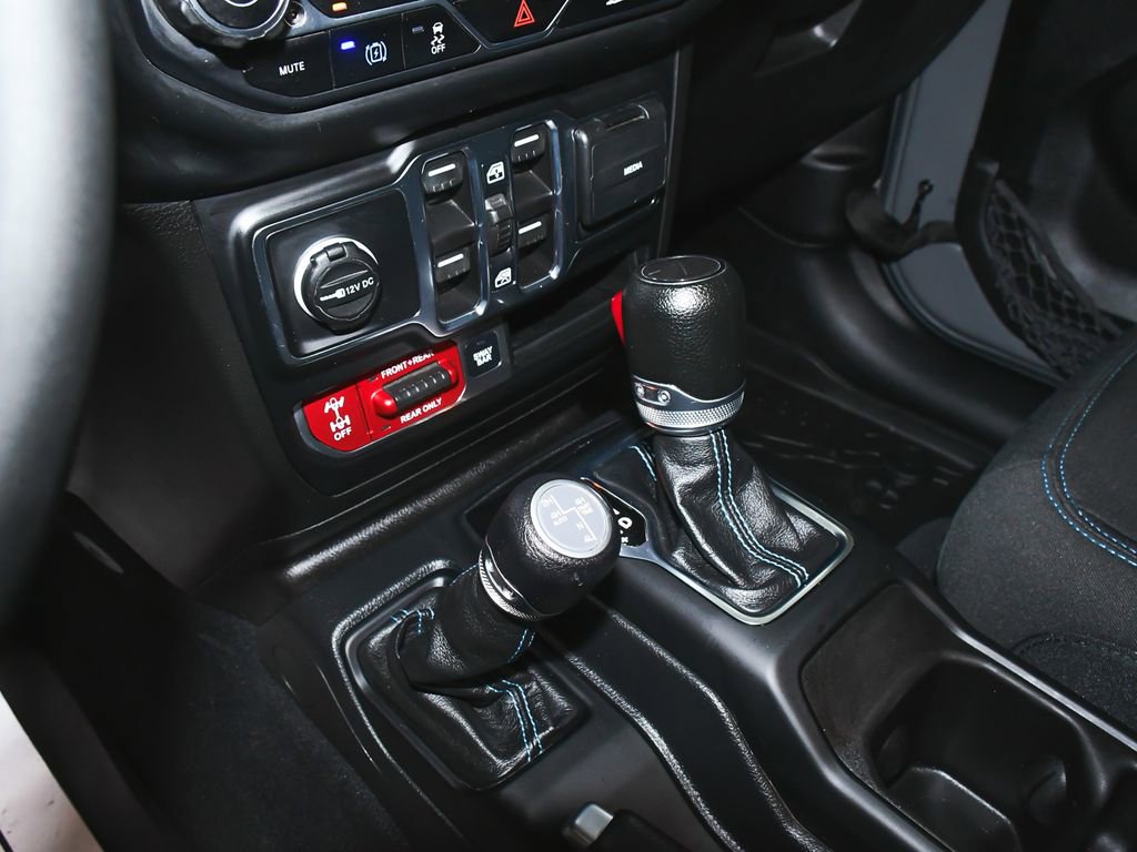 Used 2023 Jeep Wrangler Unlimited Rubicon 4xe AWD/4WD image 31