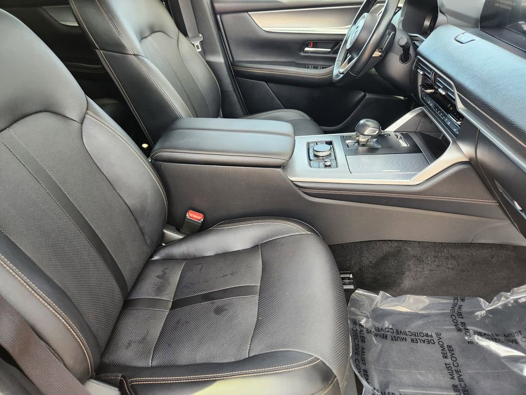 Used 2024 MAZDA CX-90 Plug-In Hybrid w/ Premium Pkg image 4