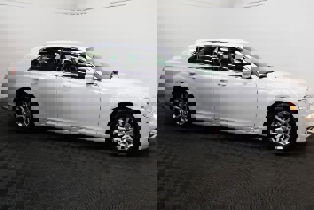 Used 2013 Chrysler 300 Motown w/ Driver Convenience Group image 4