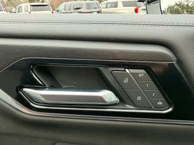 Certified 2025 GMC Yukon Denali image 21