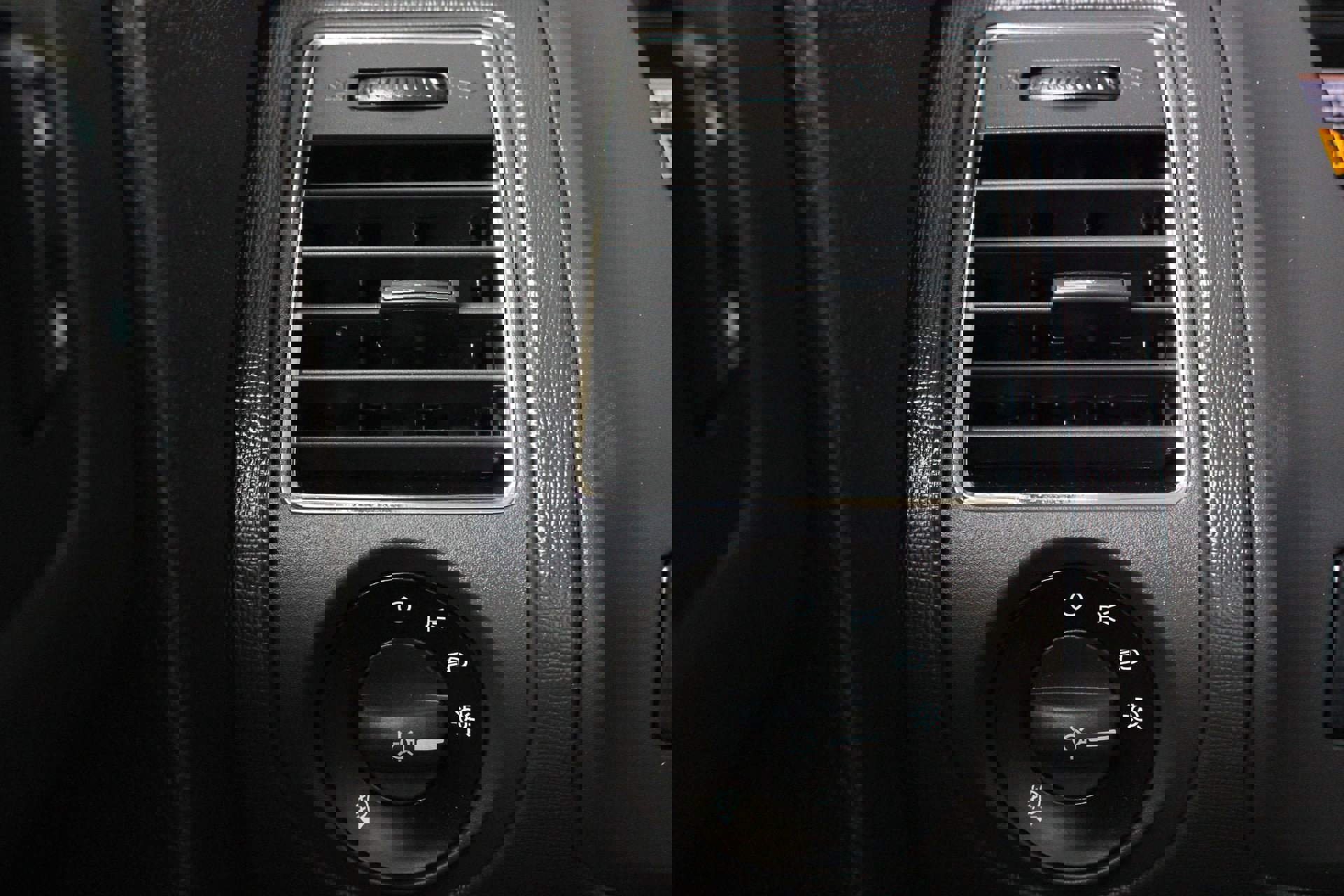 Used 2018 Ford Flex SEL w/ Equipment Group 202A AWD/4WD image 31