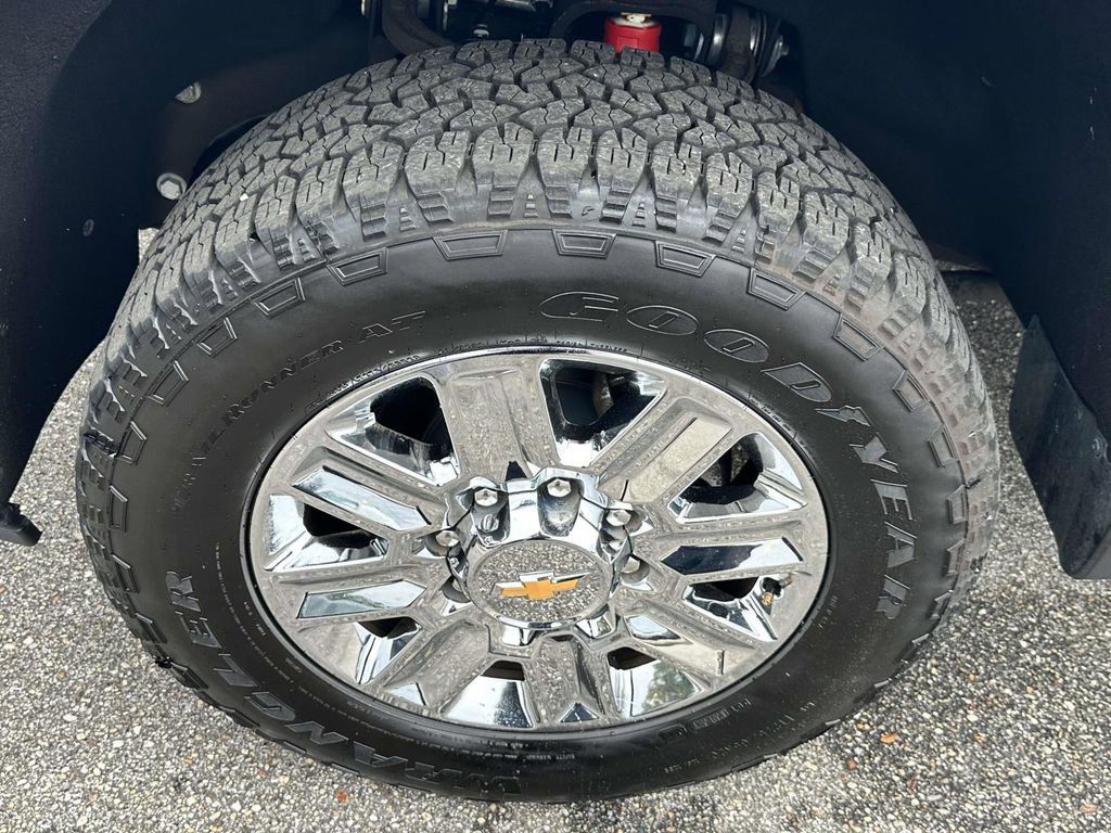 Used 2024 Chevrolet Silverado 2500 High Country image 29