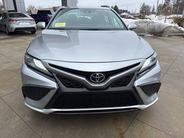 Used 2023 Toyota Camry XSE image 2