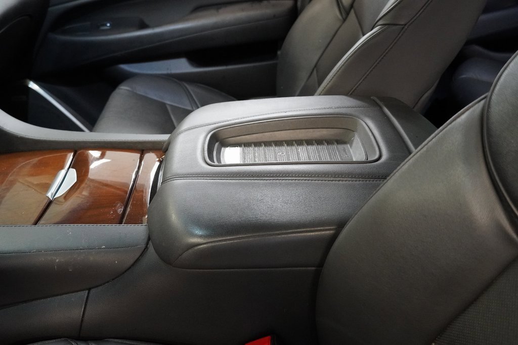 Used 2020 Cadillac Escalade ESV Luxury image 24