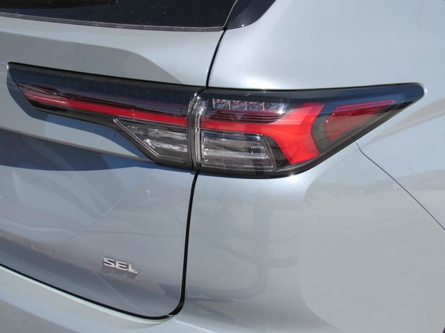 New 2026 Mitsubishi Outlander SEL FWD image 13