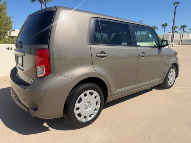 Used 2013 Scion xB FWD image 20