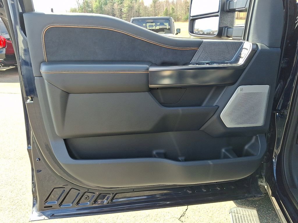 Used 2024 Ford F250 Platinum image 12