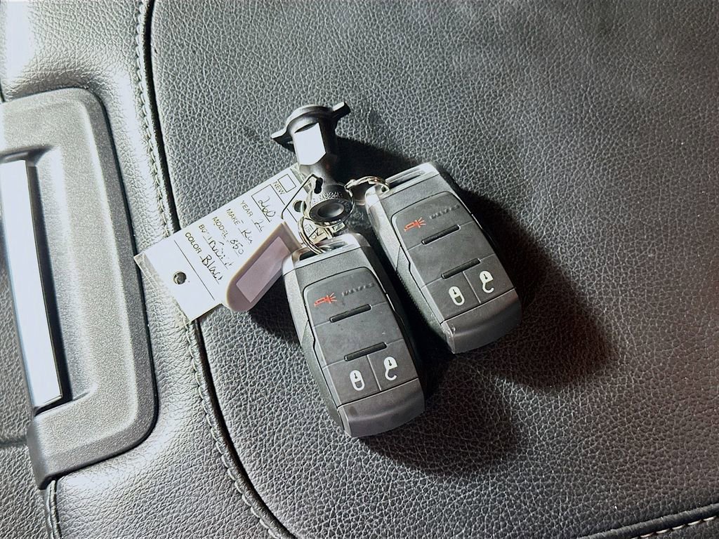 Used 2024 RAM 3500 Tradesman w/ Chrome Appearance Group image 35