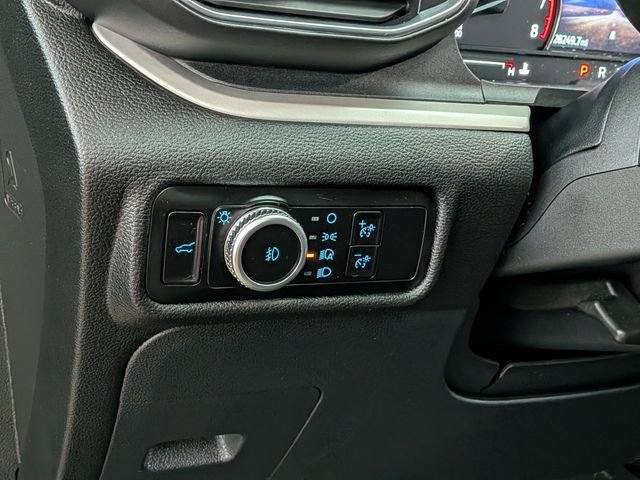 Used 2022 Ford Explorer XLT w/ Equipment Group 202A image 14