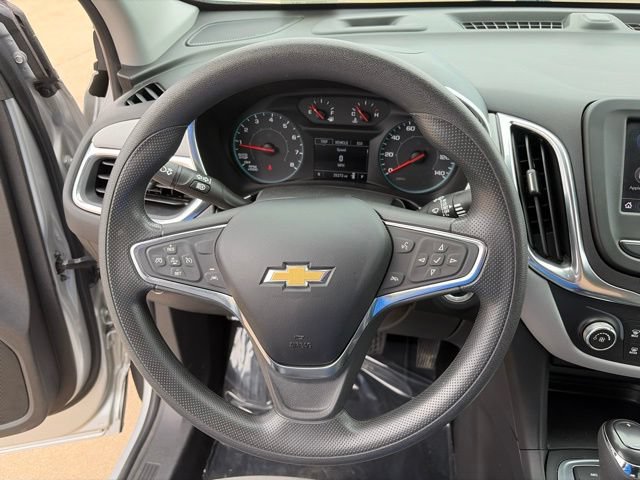 Used 2021 Chevrolet Equinox LS w/ LS Convenience Package AWD/4WD image 16
