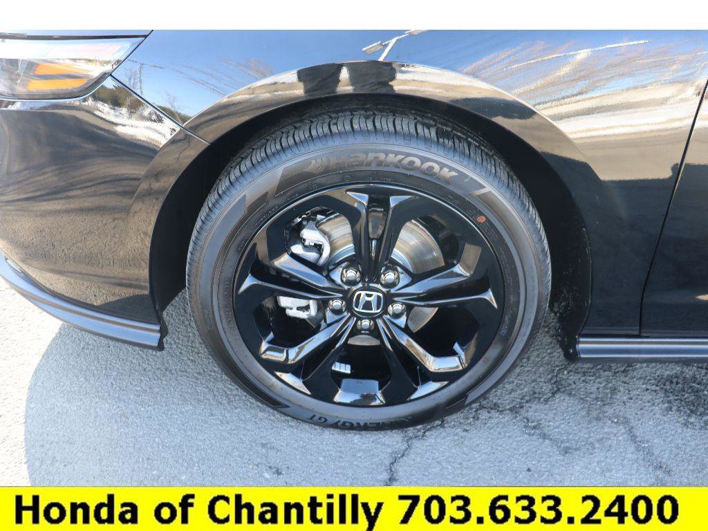 Certified 2025 Honda Accord SE image 28