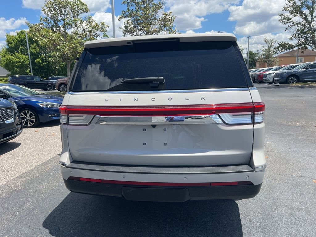 Used 2024 Lincoln Navigator L Reserve AWD/4WD image 11