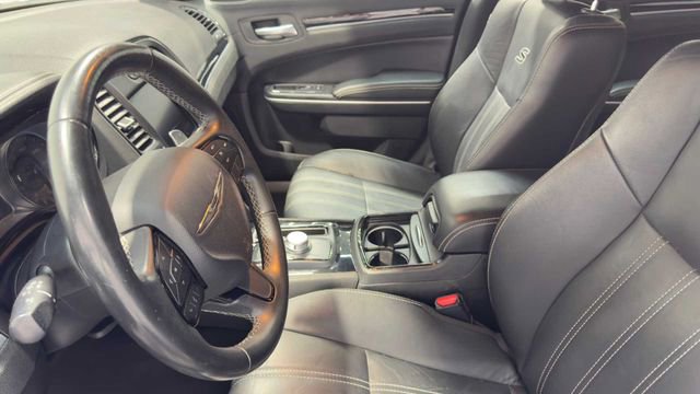 Used 2019 Chrysler 300 S RWD image 22