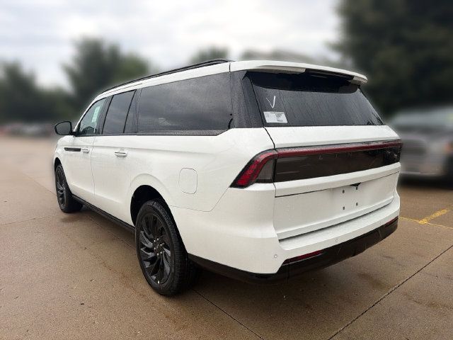 New 2027 Lincoln Navigator L Reserve w/ Jet Appearance Package AWD/4WD image 9