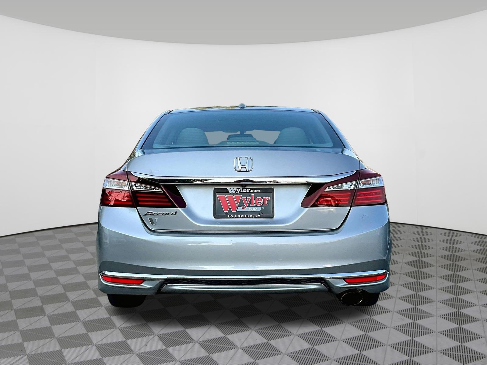 Used 2016 Honda Accord EX-L image 5