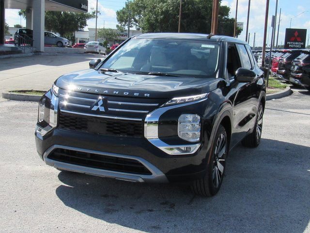 New 2025 Mitsubishi Outlander SE image 6