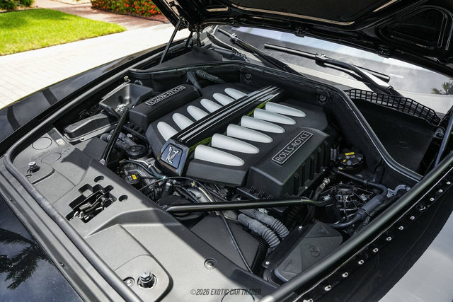 Used 2019 Rolls-Royce Dawn RWD image 25