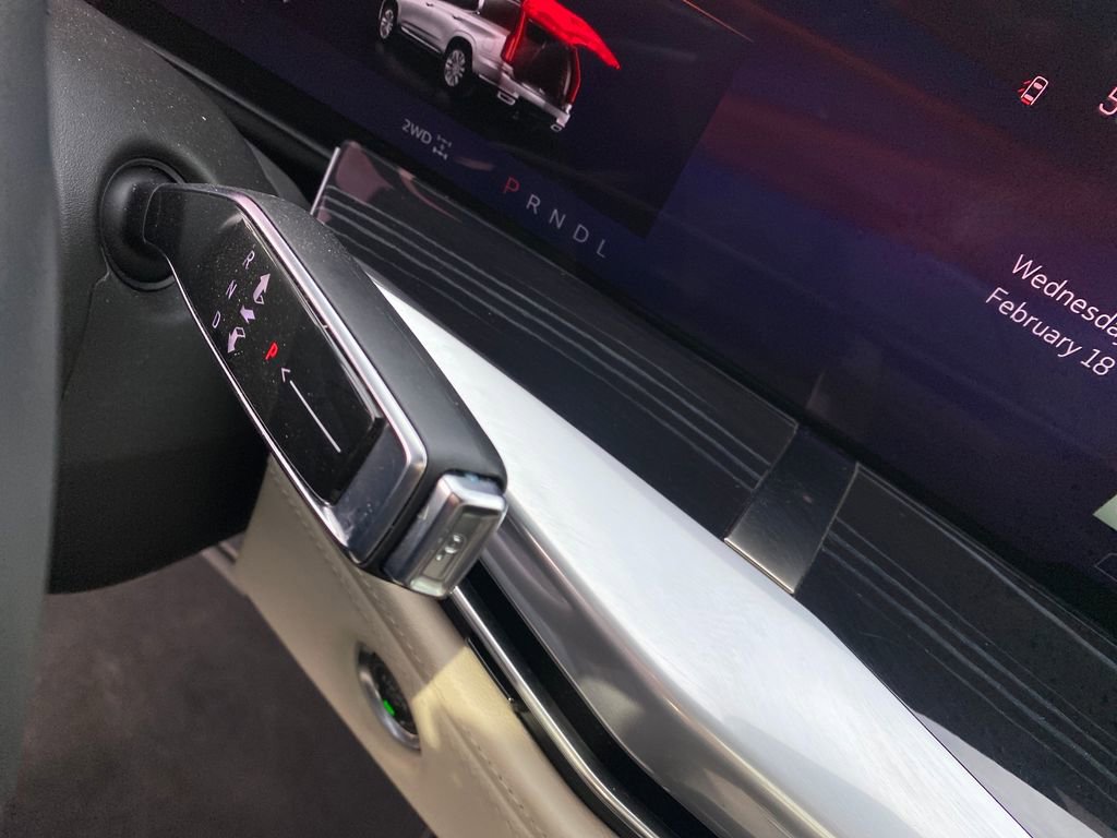 Used 2025 Cadillac Escalade Sport image 24