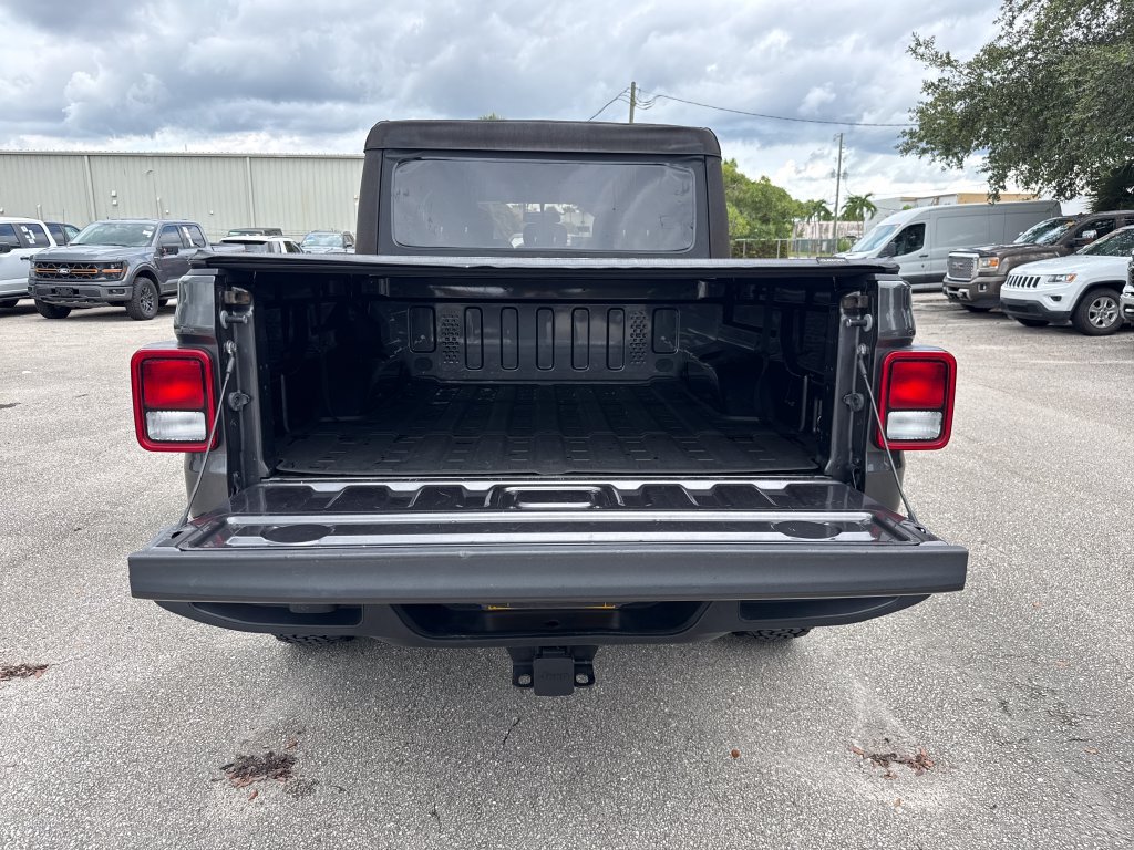 Used 2022 Jeep Gladiator Sport AWD/4WD image 25