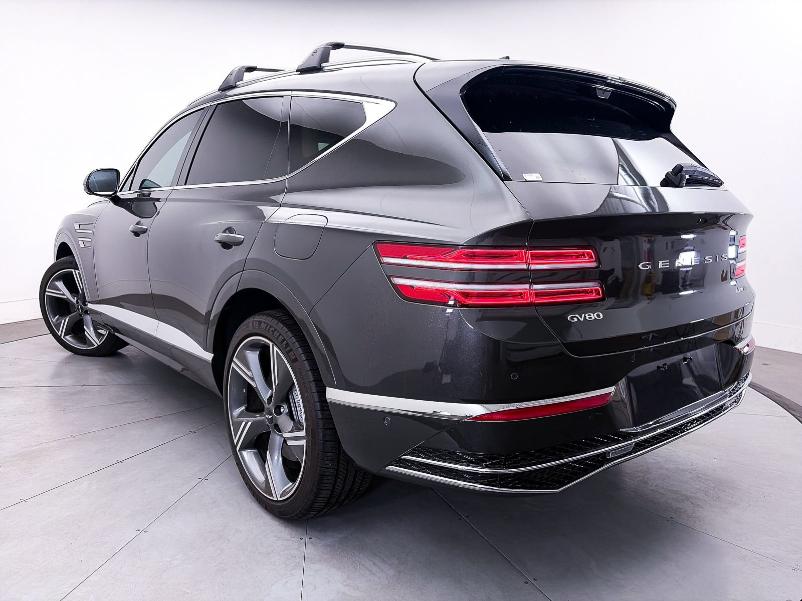 Used 2025 Genesis GV80 3.5T Prestige AWD/4WD image 2
