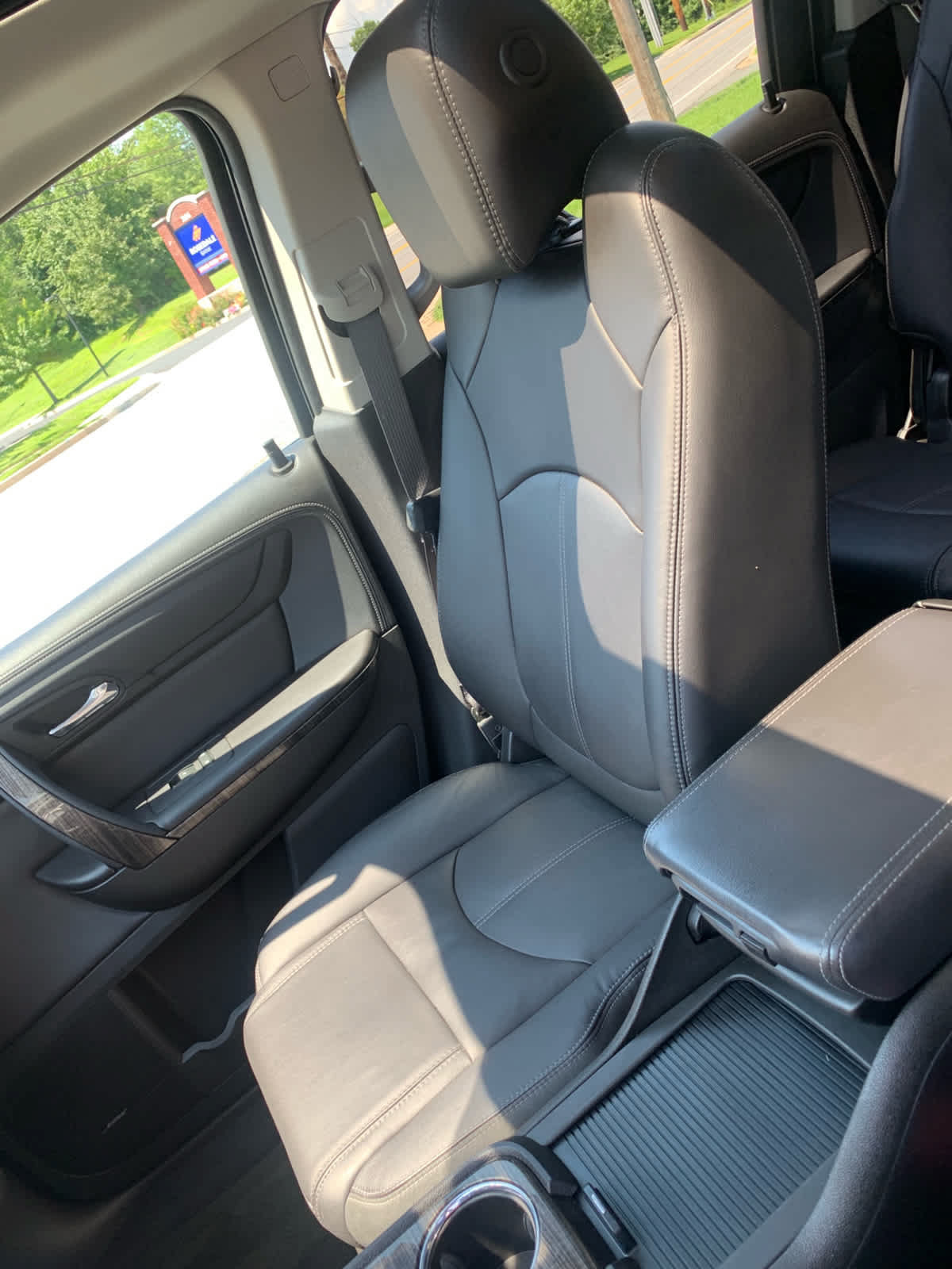 Used 2017 GMC Acadia Limited SLT AWD/4WD image 22