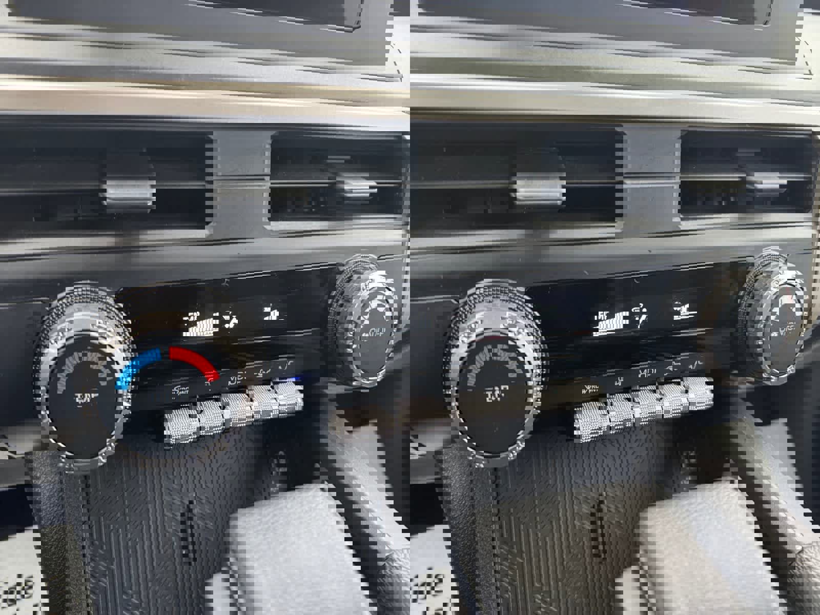 Used 2024 Toyota Tacoma SR image 18