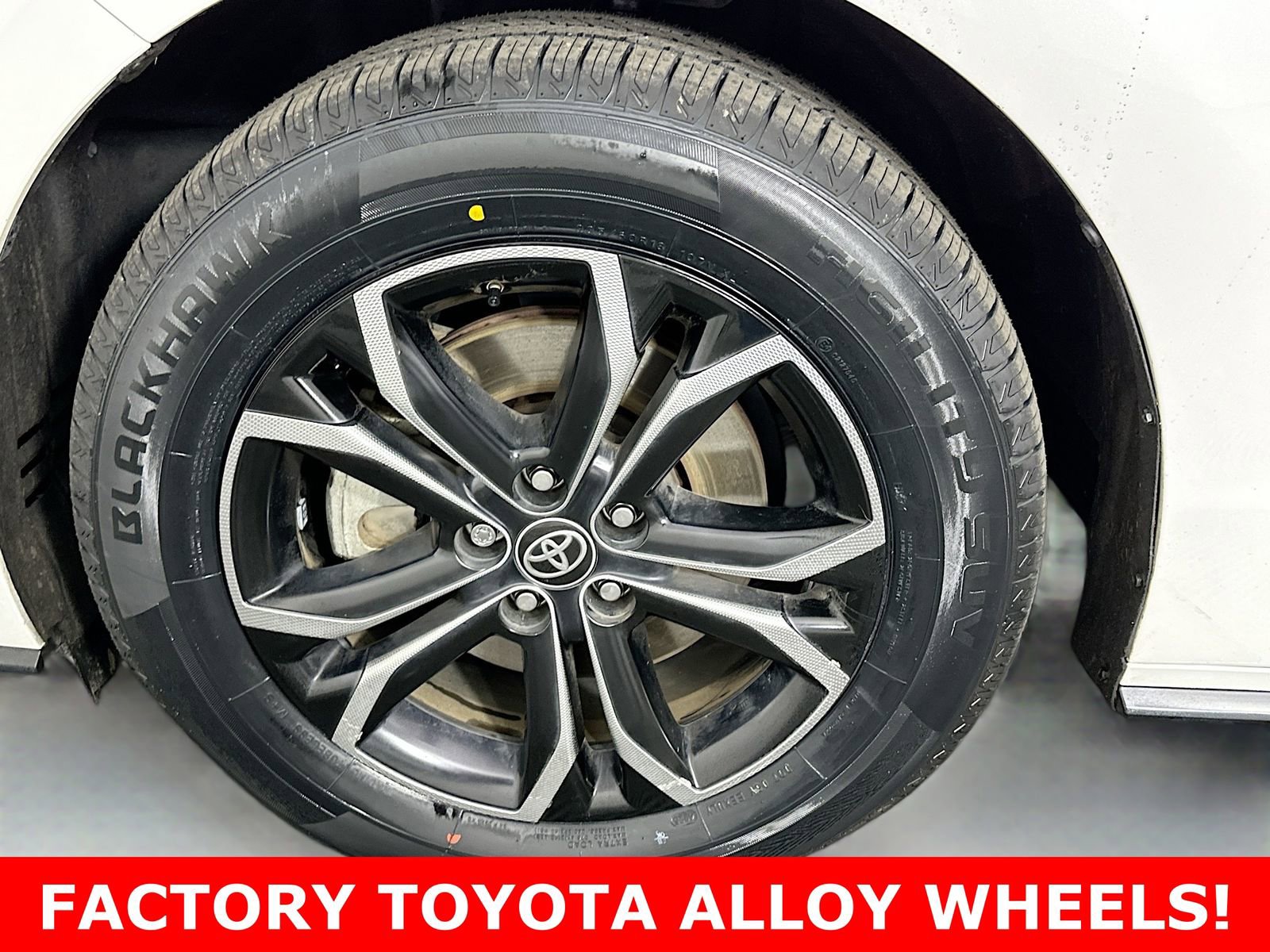 Certified 2025 Toyota Sienna Platinum image 9