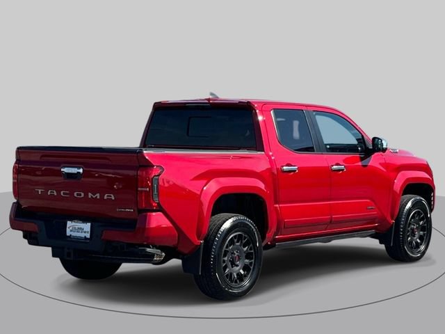 Used 2024 Toyota Tacoma Limited AWD/4WD image 4