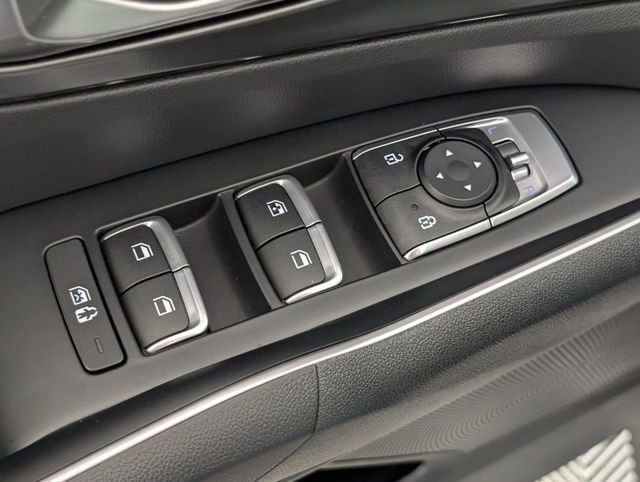 Used 2022 Kia Sorento S image 11