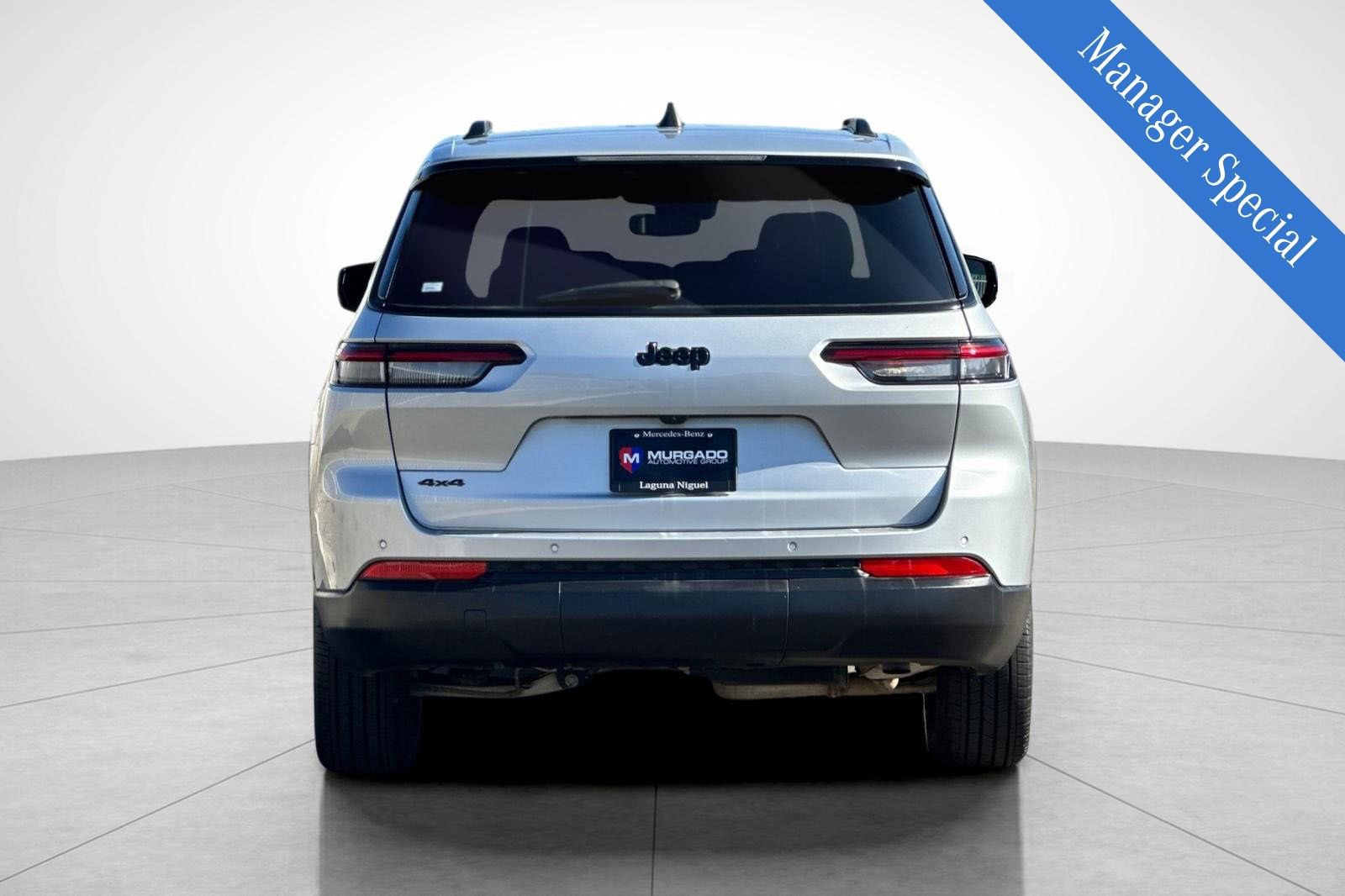 Used 2024 Jeep Grand Cherokee L Laredo image 7