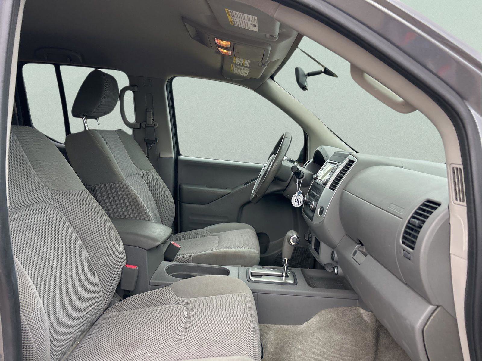 Used 2017 Nissan Frontier SV image 31