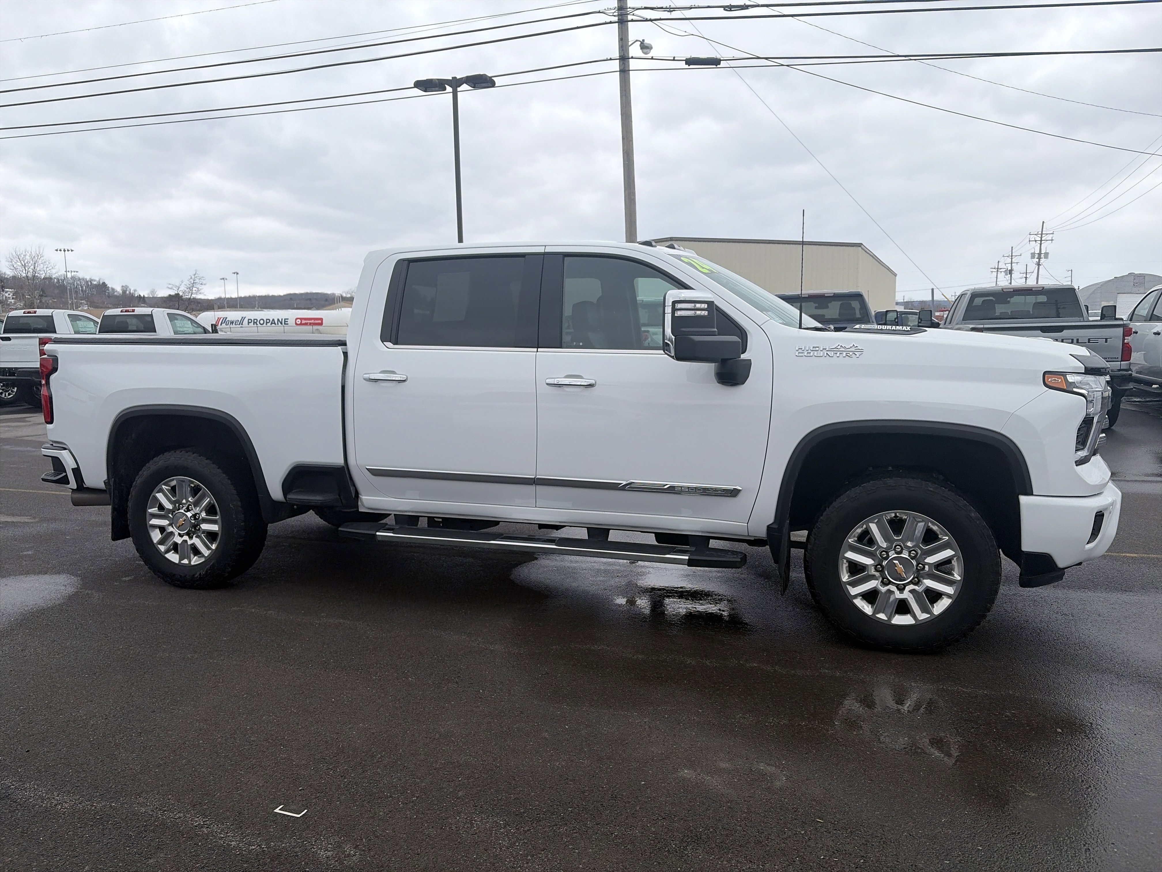 Used 2024 Chevrolet Silverado 2500 High Country w/ Technology Package image 2