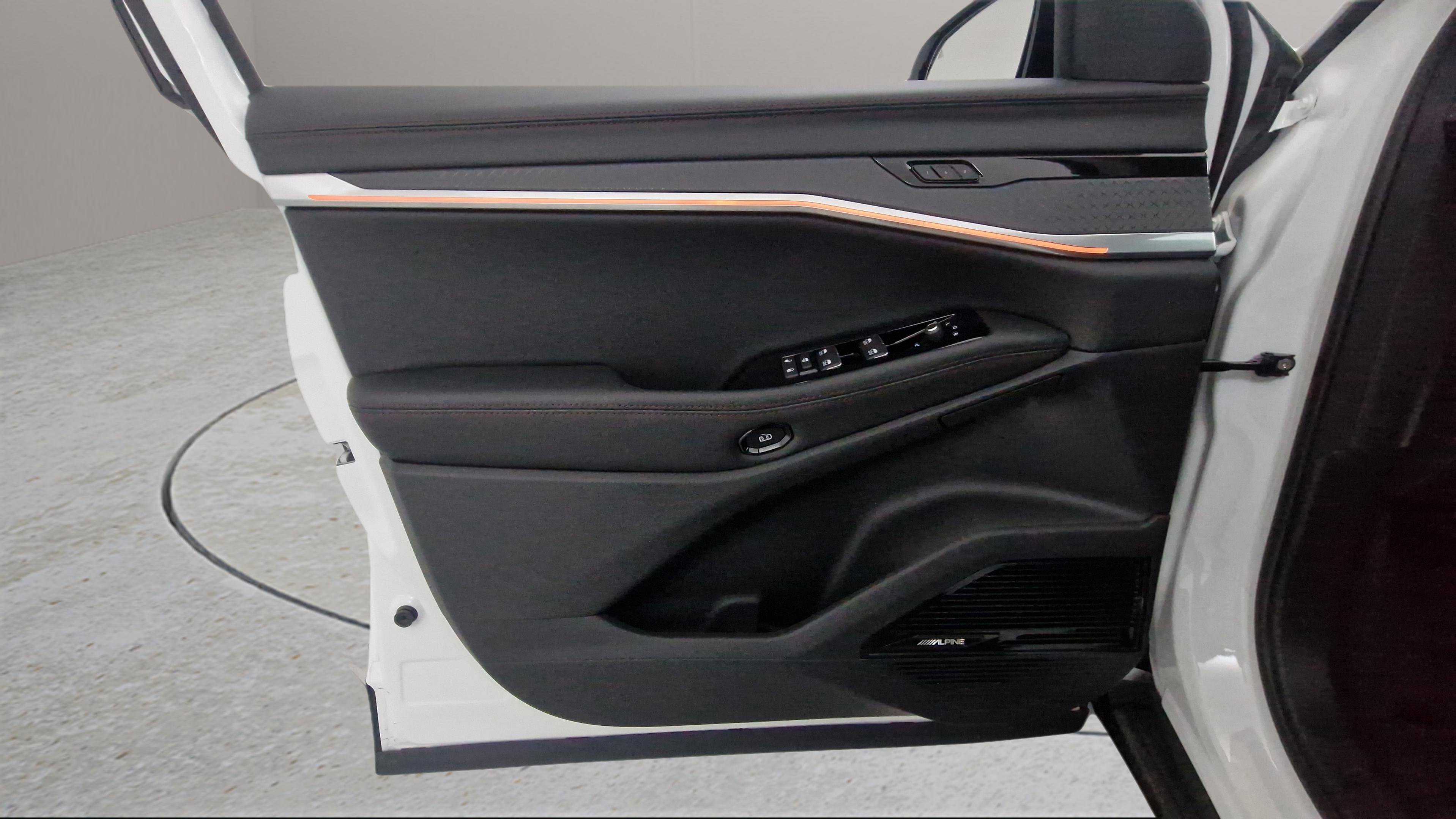 New 2025 Jeep Wagoneer Limited image 12