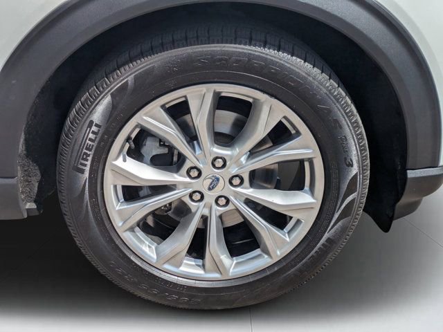 Used 2020 Ford Explorer XLT w/ Equipment Group 202A RWD image 9