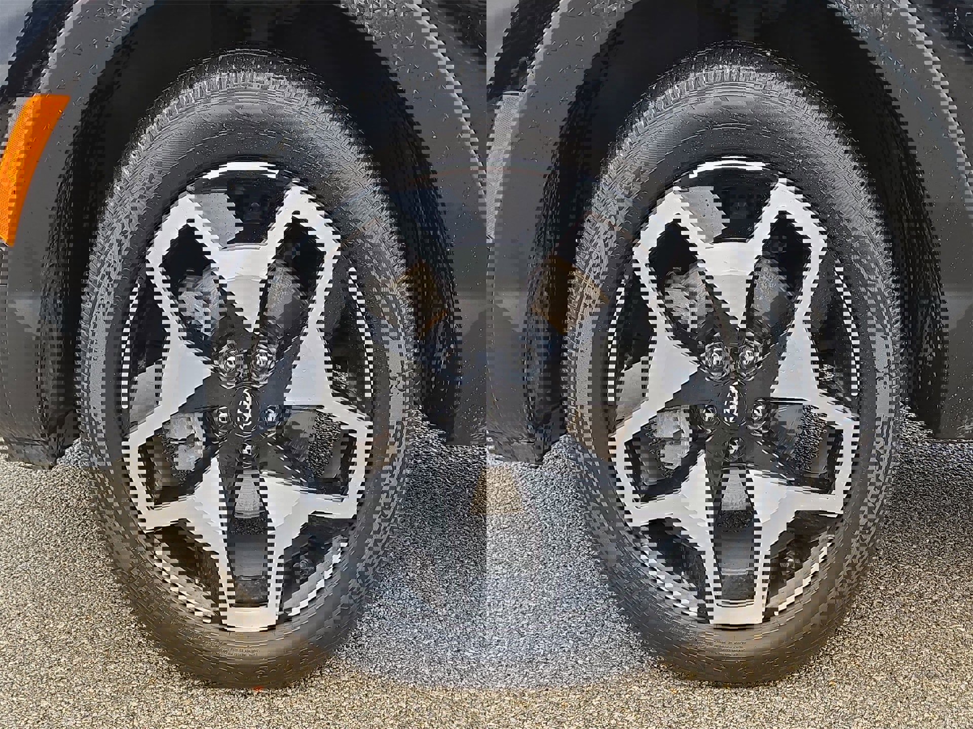 Used 2022 Hyundai Santa Cruz Limited w/ Cargo Package image 11