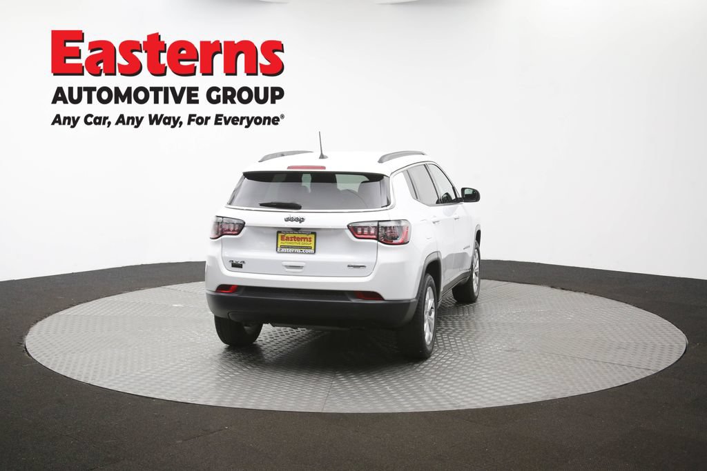 Used 2024 Jeep Compass Latitude AWD/4WD image 37