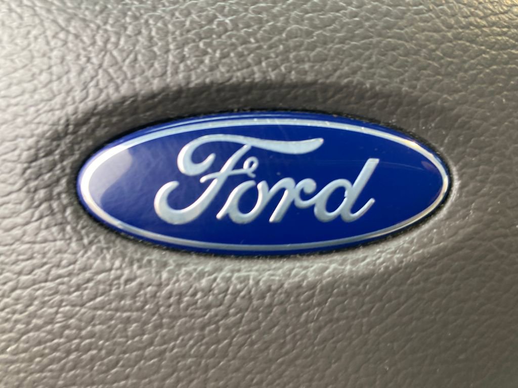 Used 2019 Ford Expedition XLT w/ Equipment Group 202A AWD/4WD image 26