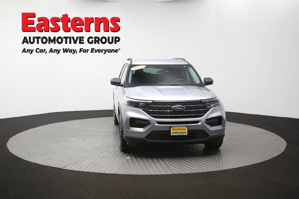 Used 2023 Ford Explorer XLT AWD/4WD image 55