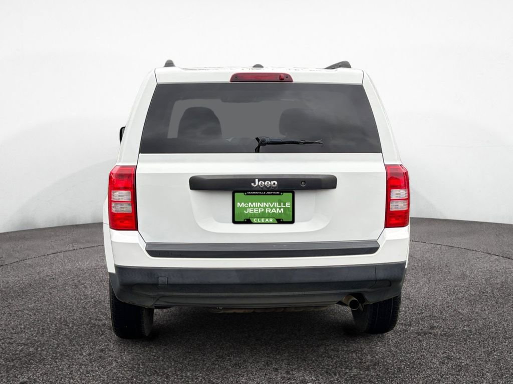 Used 2016 Jeep Patriot Sport image 4