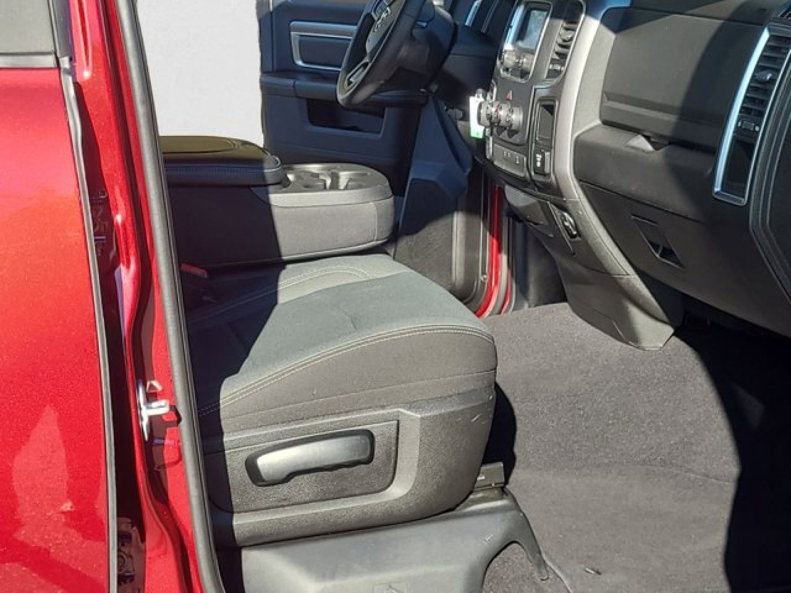 Used 2021 RAM 1500 Classic Warlock image 19